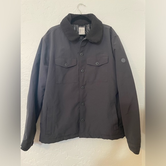 Vuori Men’s XL charcoal insulated jacket. EUC - Picture 12 of 12